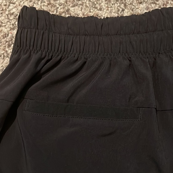 Lululemon Like New, Never Worn Flowy Everyday Ribbon Toe Shorts - Picture 7 of 9